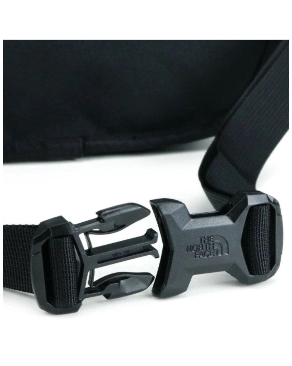 TNF Bozer III Bauchtasche – Schwarz - Aura Clothing